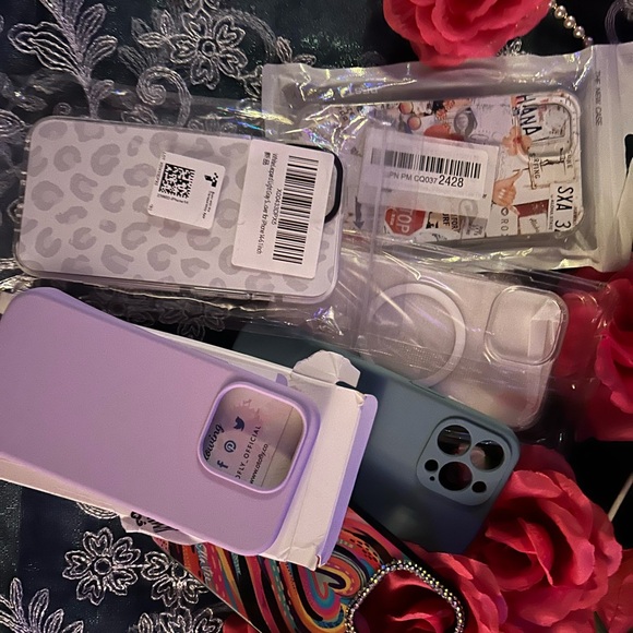 5 pounds of Amazon returns you pick the category. I filled the box. - Picture 8 of 13